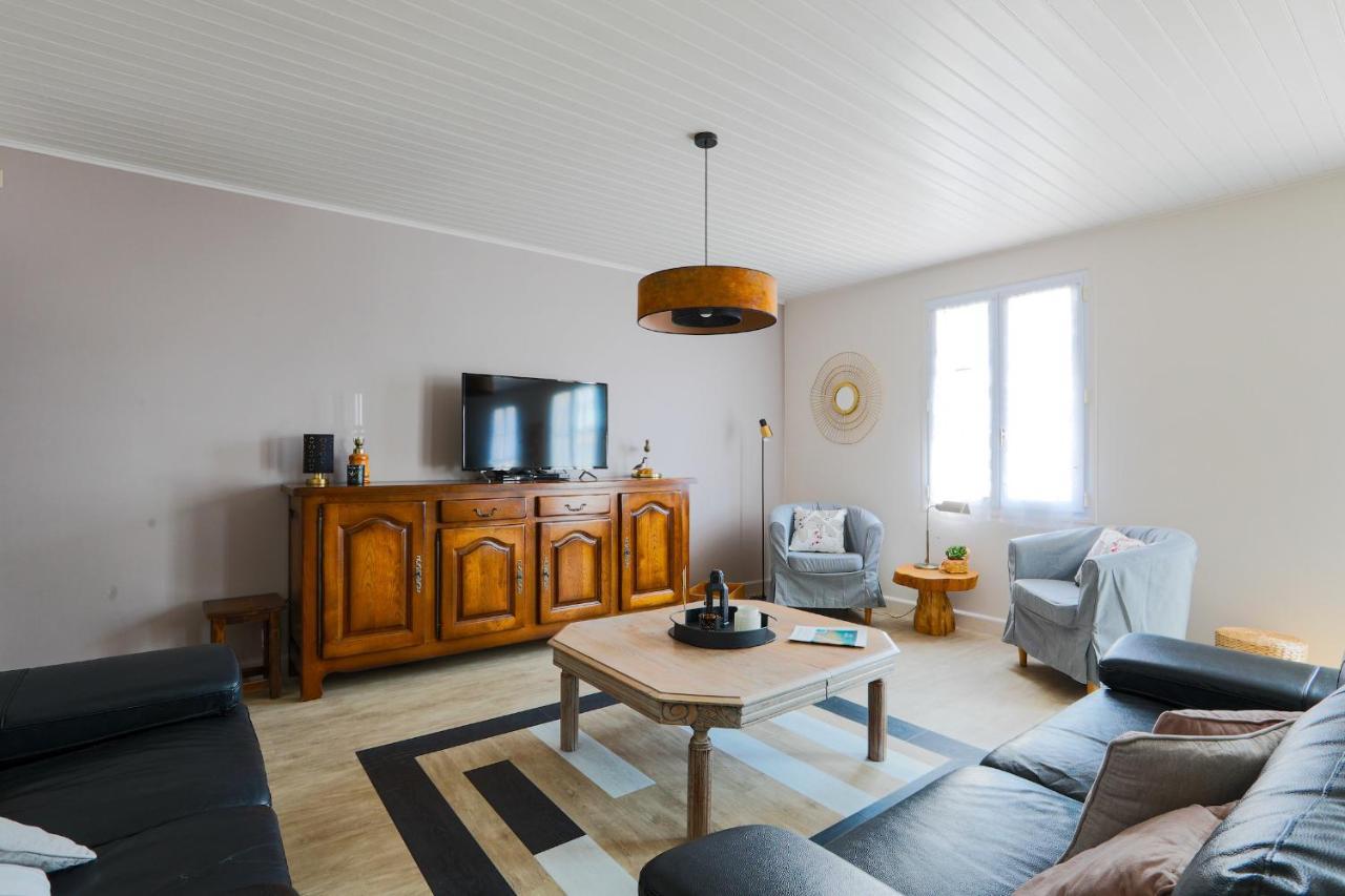 Charmante Maison Pour 10 Personnes Le Bois-Plage-en-Ré Esterno foto