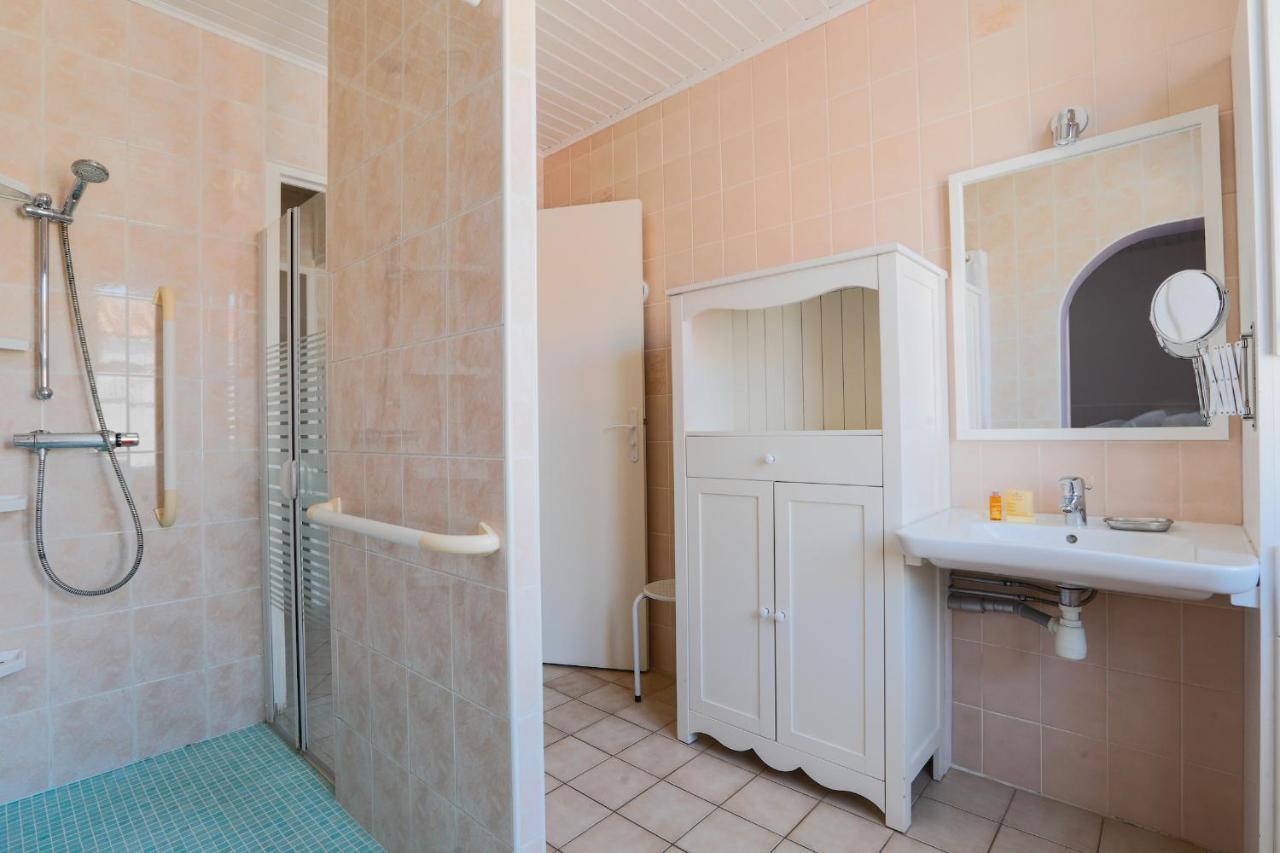 Charmante Maison Pour 10 Personnes Le Bois-Plage-en-Ré Esterno foto