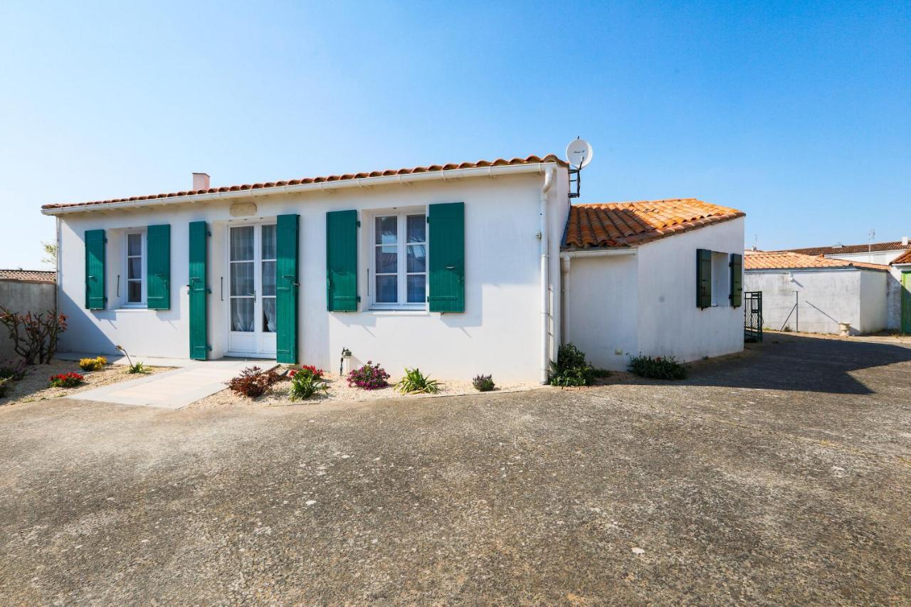 Charmante Maison Pour 10 Personnes Le Bois-Plage-en-Ré Esterno foto